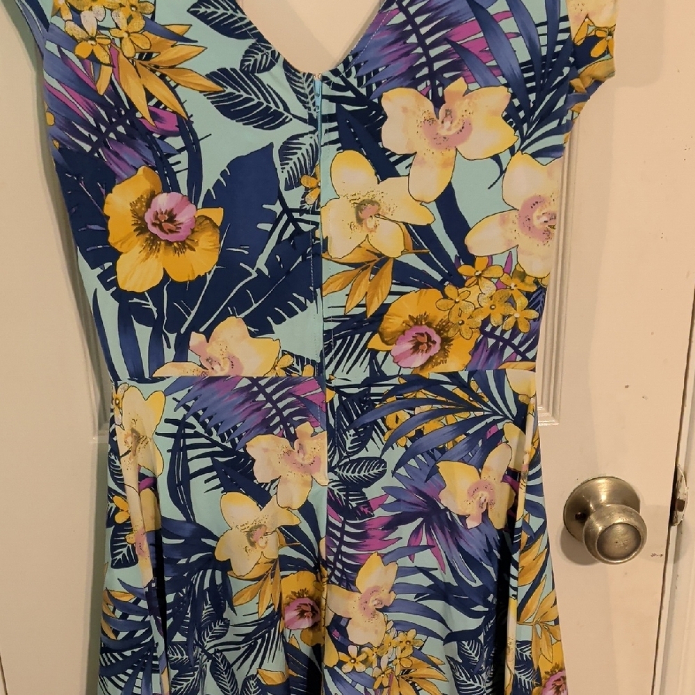 Bettie Page Tropical Midi Dress - Picture 5 of 5